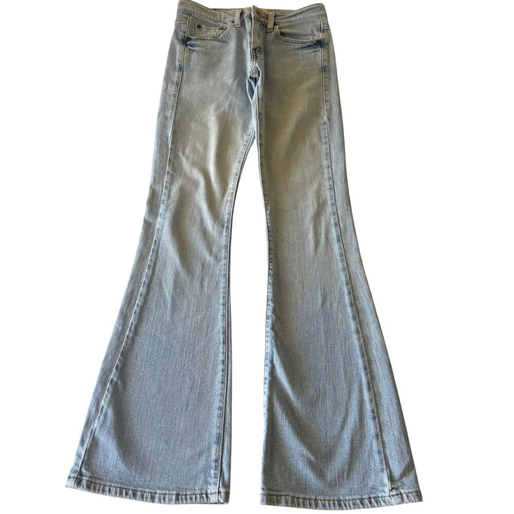 Vintage Y2K Levi’s Flare Jeans 28x32 Light Wash Low Rise Bootcut Women’s Jr 3L